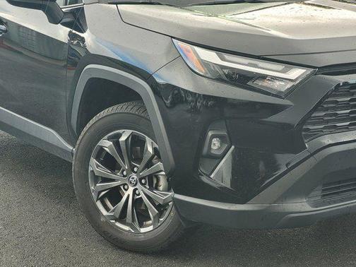 2023 Toyota RAV4 Hybrid XLE Premium