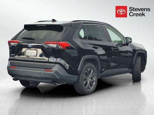 2023 Toyota RAV4 Hybrid XLE Premium