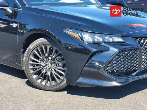 2021 Toyota Avalon Hybrid XSE