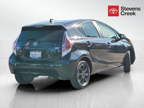 2016 Toyota Prius c Persona Series