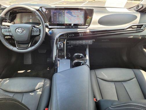 2022 Toyota Mirai Base