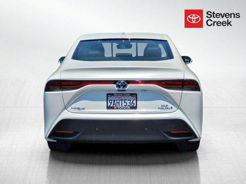 2022 Toyota Mirai Base