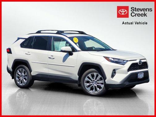 2022 Toyota RAV4 XLE Premium