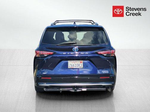 2023 Toyota Sienna Limited