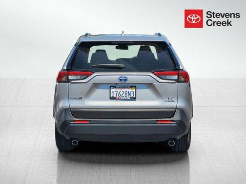 2022 Toyota RAV4 Hybrid LE