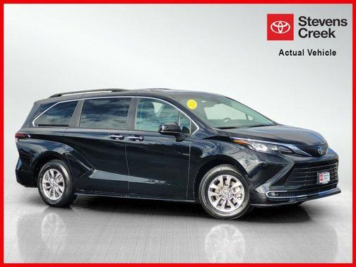 2024 Toyota Sienna XLE 8 Passenger