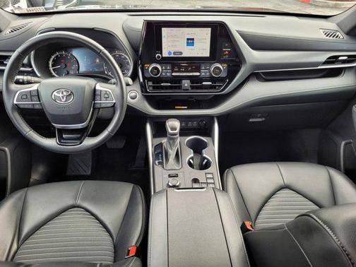 2024 Toyota Highlander XSE