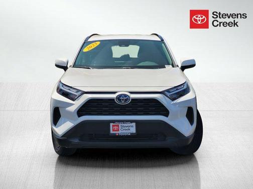 2023 Toyota RAV4 Hybrid LE