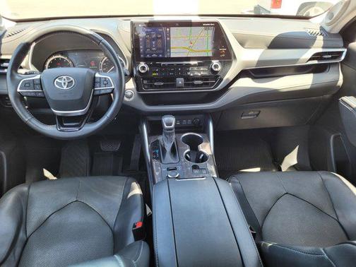 2022 Toyota Highlander Limited