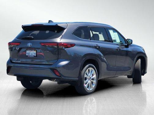 2022 Toyota Highlander Limited