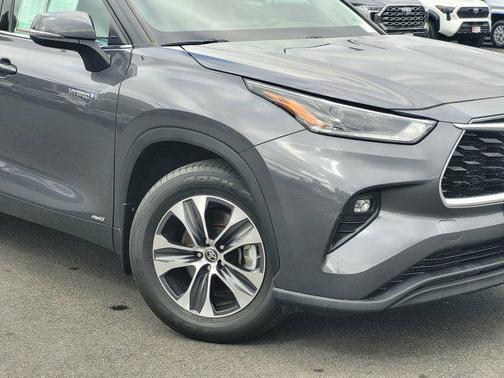 2021 Toyota Highlander Hybrid XLE