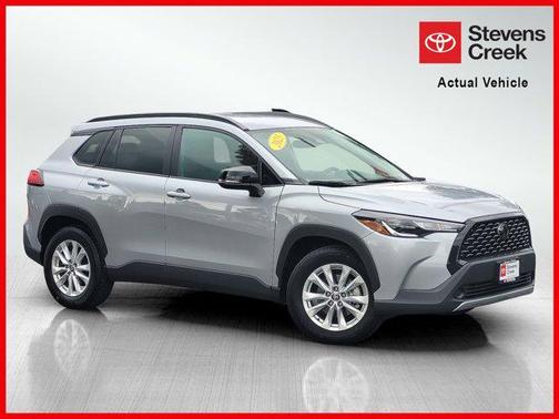 2025 Toyota Corolla Cross LE