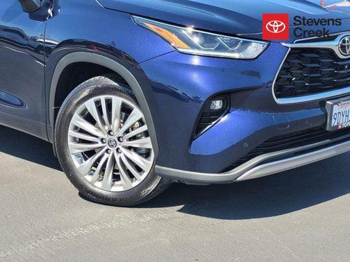 2023 Toyota Highlander Platinum