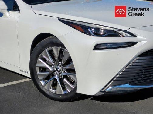 2022 Toyota Mirai Base