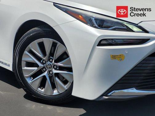 2022 Toyota Mirai Base