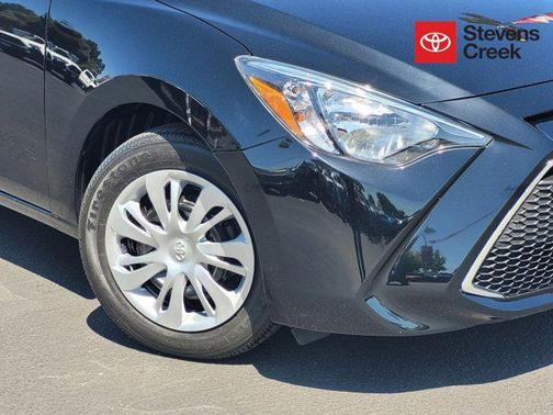 2020 Toyota Yaris Sedan L