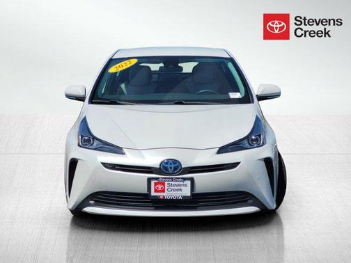 2022 Toyota Prius LE