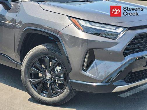 2024 Toyota RAV4 Hybrid SE