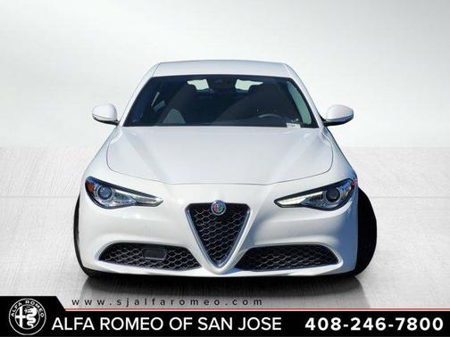 2020 Alfa Romeo Giulia Base