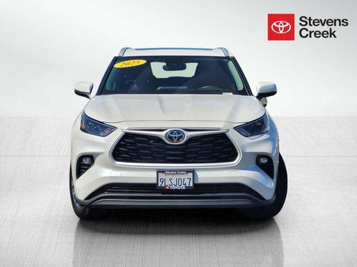 2025 Toyota Highlander Hybrid XLE