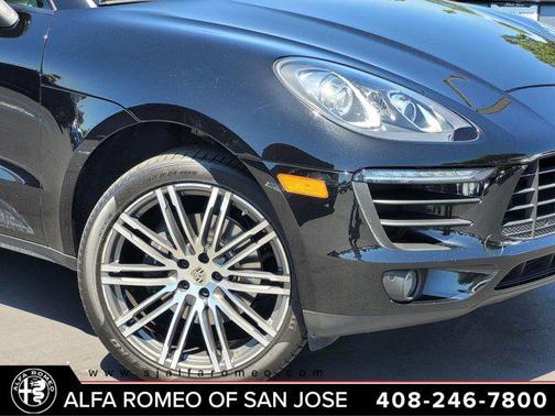 2017 Porsche Macan Base