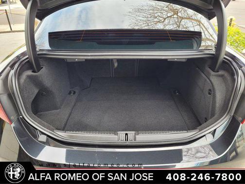 2022 Alfa Romeo Giulia Quadrifoglio