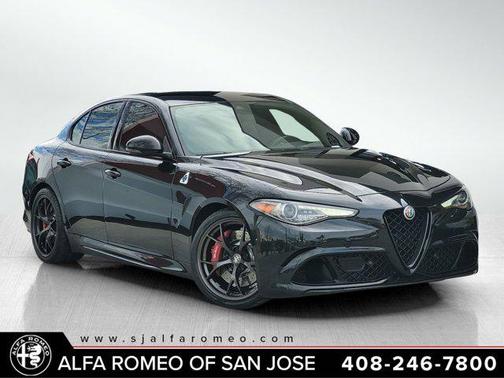 2022 Alfa Romeo Giulia Quadrifoglio