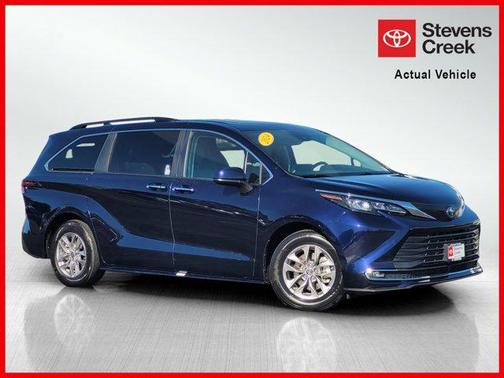 2024 Toyota Sienna XLE 8 Passenger