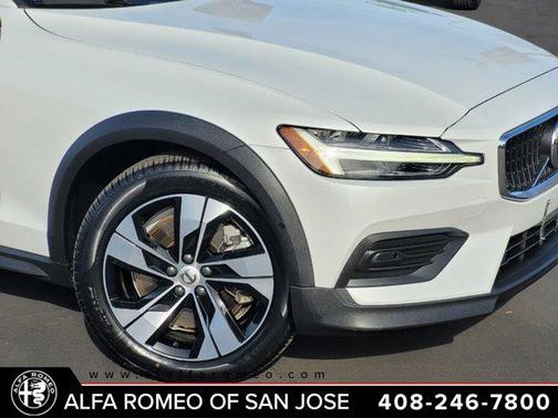 2020 Volvo V60 Cross Country T5