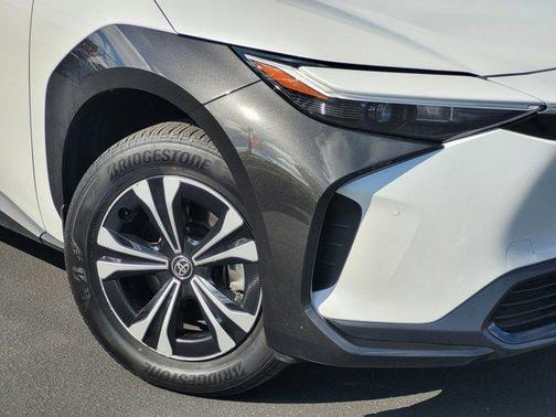 2024 Toyota bZ4X XLE