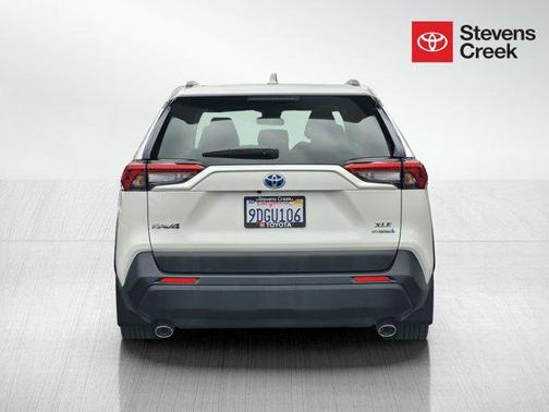 2022 Toyota RAV4 Hybrid XLE Premium