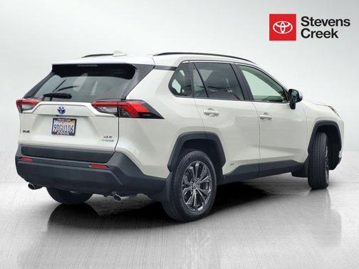 2022 Toyota RAV4 Hybrid XLE Premium
