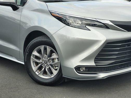 2025 Toyota Sienna XLE 7 Passenger