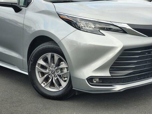 2025 Toyota Sienna XLE 7 Passenger