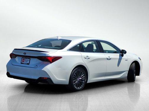 2019 Toyota Avalon Hybrid Limited