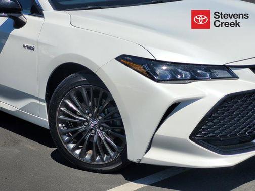 2019 Toyota Avalon Hybrid Limited