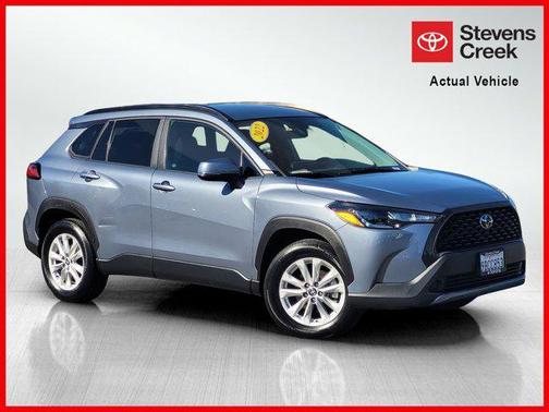 2022 Toyota Corolla Cross LE