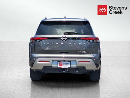 2024 Nissan Pathfinder Platinum 4WD