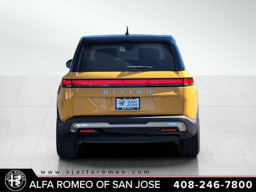 2023 Rivian R1S Adventure