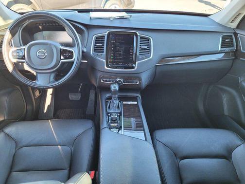 2019 Volvo XC90 T5 Momentum