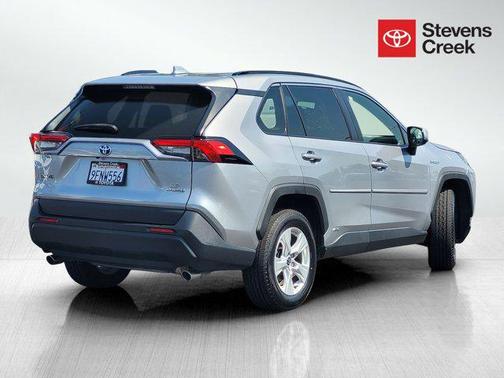 2020 Toyota RAV4 Hybrid LE