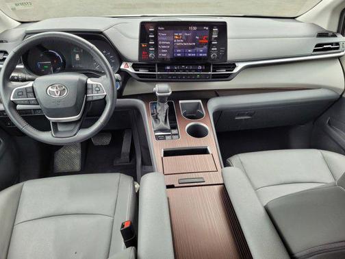 2023 Toyota Sienna XLE 7 Passenger