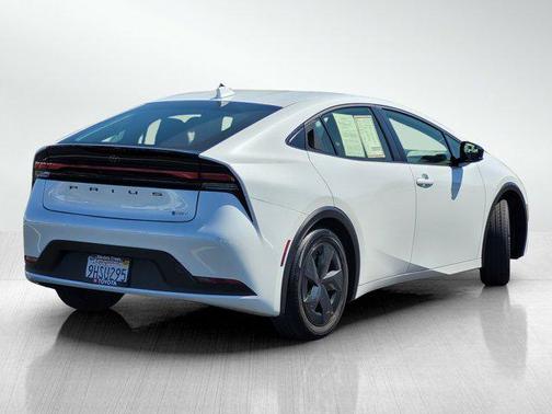 2023 Toyota Prius LE