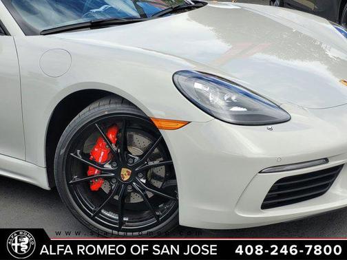 2023 Porsche 718 Boxster S
