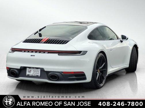 2020 Porsche 911 Carrera