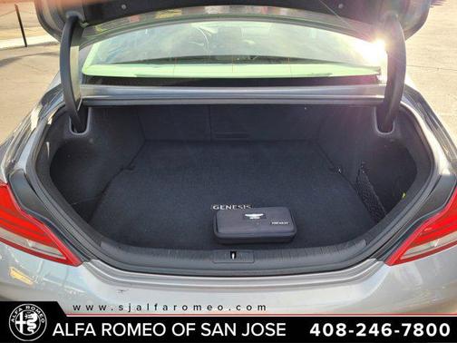 2021 Genesis G70 2.0T RWD