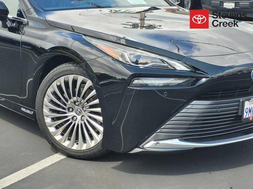 2021 Toyota Mirai Base