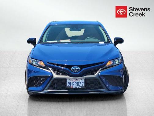 2024 Toyota Camry Hybrid SE