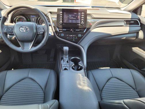 2024 Toyota Camry Hybrid SE