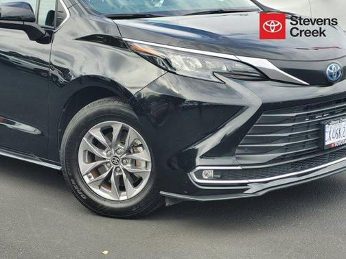 2024 Toyota Sienna XLE 8 Passenger